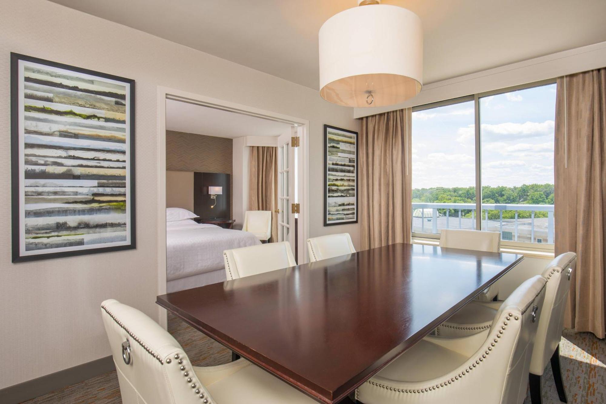Sheraton Suites Chicago Elk Grove Елк-Ґров-Віллідж Екстер'єр фото