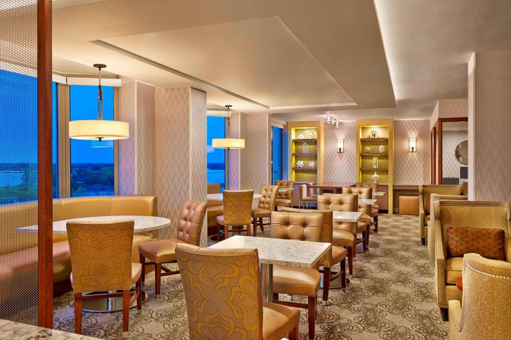 Sheraton Suites Chicago Elk Grove Елк-Ґров-Віллідж Екстер'єр фото
