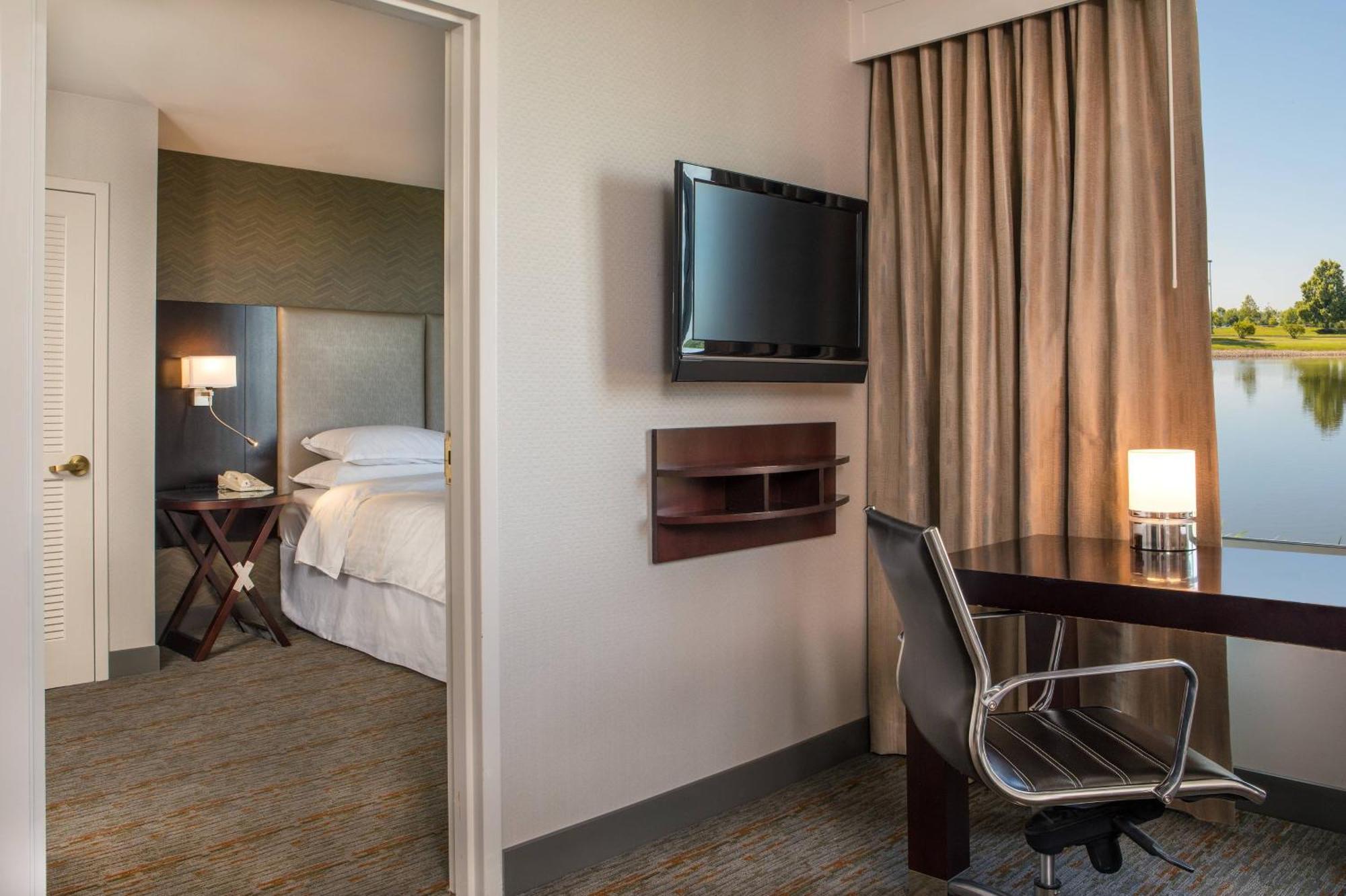 Sheraton Suites Chicago Elk Grove Елк-Ґров-Віллідж Екстер'єр фото
