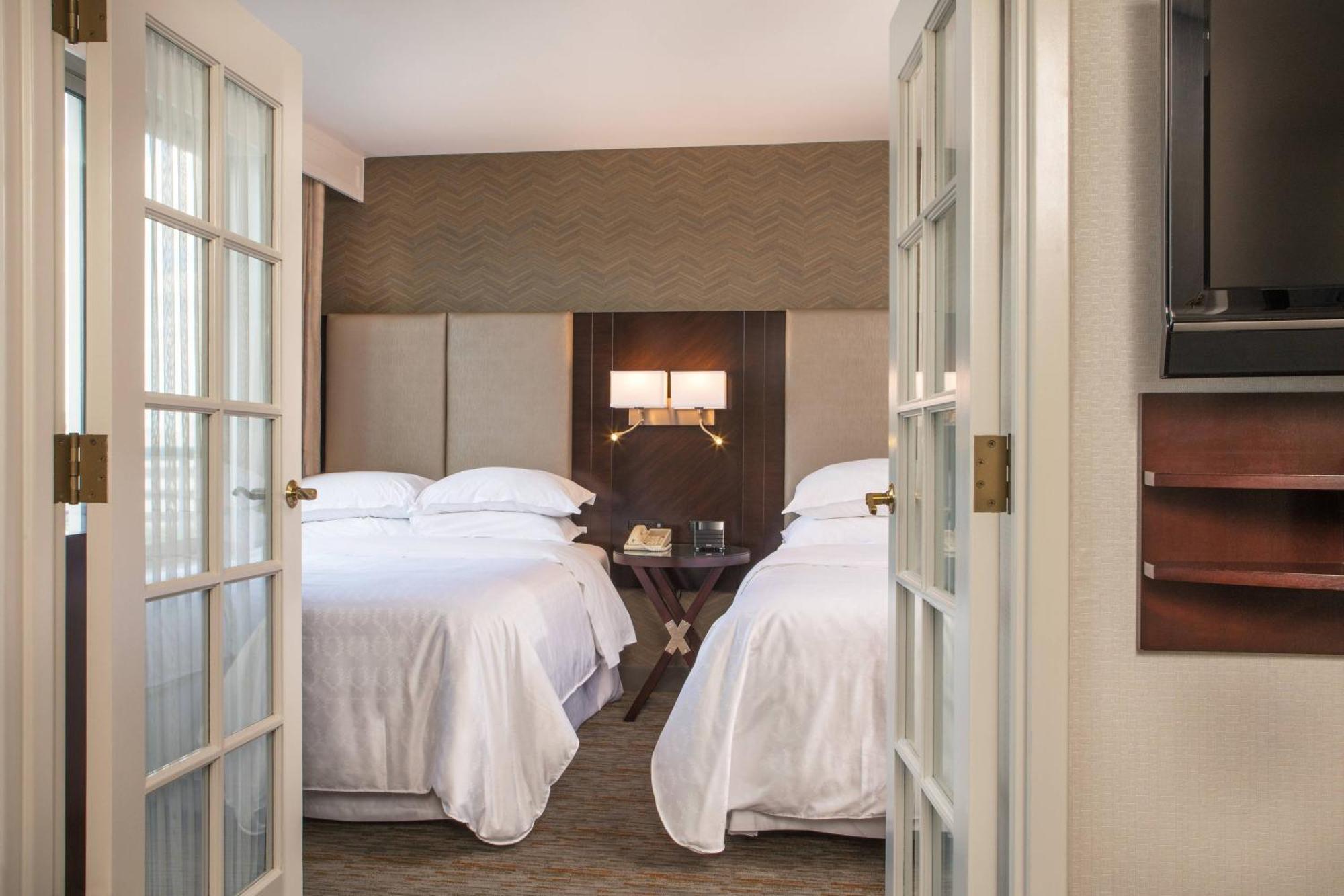 Sheraton Suites Chicago Elk Grove Елк-Ґров-Віллідж Екстер'єр фото
