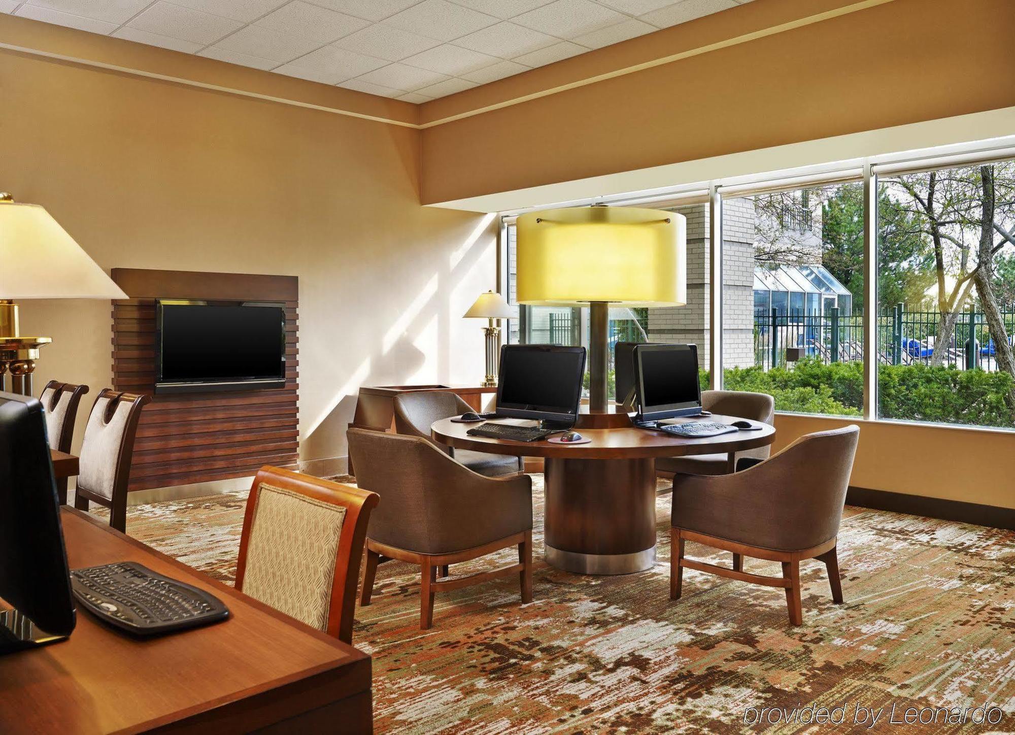 Sheraton Suites Chicago Elk Grove Елк-Ґров-Віллідж Екстер'єр фото
