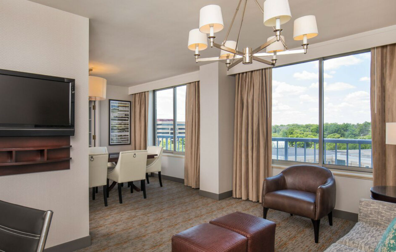 Sheraton Suites Chicago Elk Grove Елк-Ґров-Віллідж Екстер'єр фото